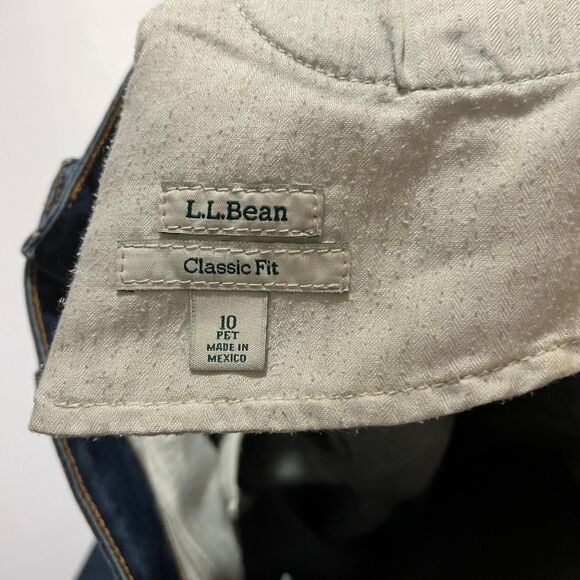 L.L.Bean Women's 10P Classic Fit True Shape High-Rise Straight Leg Jeans - Picture 3 of 12